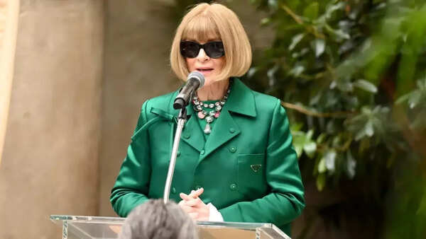 Anna Wintour at a fashion show.