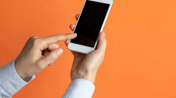 A calm demeanor is shown by using an index finger to scroll.