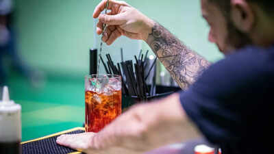 Mixing beer and liquor: Understanding the effects on your body