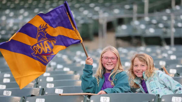 Los Angeles Knight Riders fans cheering