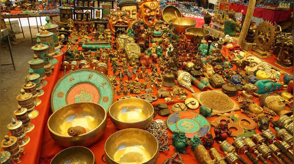 Tricky trinkets & souvenirs